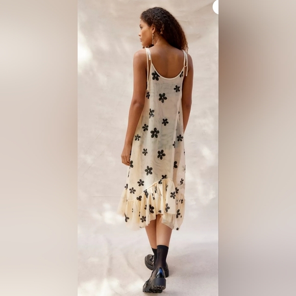 UO Everly Semi-Sheer Sequin Midi Dress - Picture 2 of 6